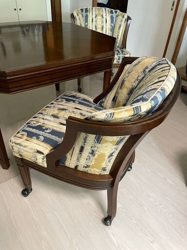 【美品】マルニ木工 地中海ロイヤルシリーズ 伸長式 ダイニングテーブル　送料込 マルニ木工】maruni ROYAL 地中海ロイヤル 伸長式 ダイニング