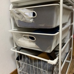 【８月末まで】IKEA 棚　シェルフ　枠のみ　ホワイト　の画像