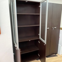 鍵付き書庫の画像