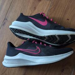NIKE　DOWNSHIFTER24㌢美品の画像