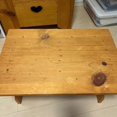 カントリー調　木製　つくえ　ローテーブルの画像