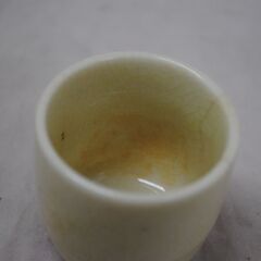 1448]九谷焼お猪口ぐい飲み2つ金彩色絵花柄骨董品古玩 (アント