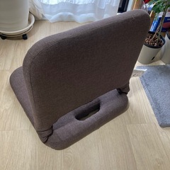 
折り畳み座椅子の画像