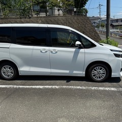 トヨタ　ヴォクシー　Vの画像