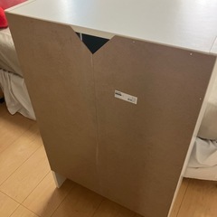 IKEA 本棚　収納棚の画像