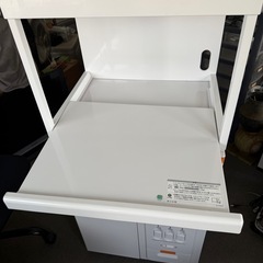 キッチン収納庫
の画像