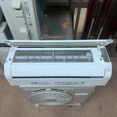 K06407 中古エアコン 日立 2024年製 主に6畳用 冷房能力 2.2KW / 暖房能力 2.2KWの画像