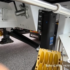 トレーラー用補助脚　左右各1本ずつ計2本 　22万税別 手動式ランディングギヤ ランディングギア 新品の画像