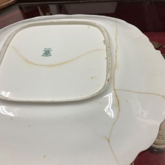 イギリスのアンティークのお皿ですの画像