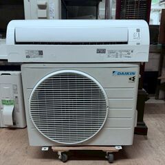 K06413 中古エアコン ダイキン 2020年製 主に8畳用 冷房能力 2.5KW / 暖房能力 2.8KWの画像