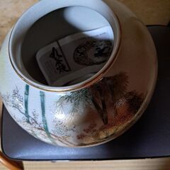 九谷焼花瓶の画像