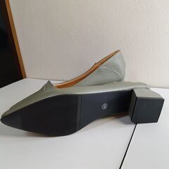 新品 25cm グレー ポインテッドトゥ パンプスの画像