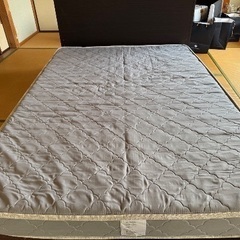ベットフレーム マットレスの画像