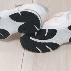 運動靴 18センチの画像