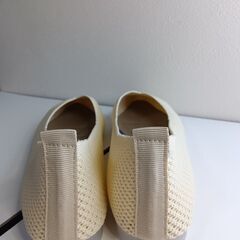 新品 25cm アイボリーメッシュフラットシューズの画像