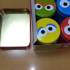 セサミストリートの缶の画像