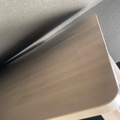 ダイニングテーブルの画像