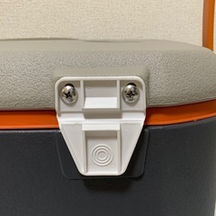 アルペン限定色クーラーボックスの画像