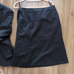 女性用スーツ　Sサイズの画像