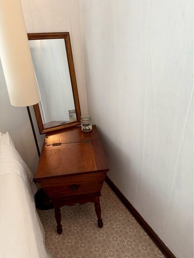 アンティークサイドテーブル