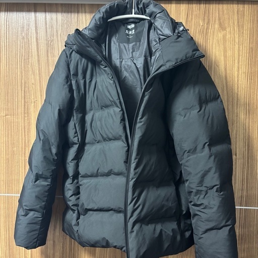 UNIQLO シームレスダウンパーカ