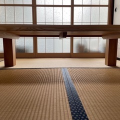 木製テーブル の画像