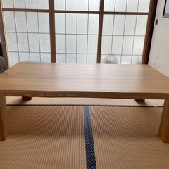 木製テーブル の画像