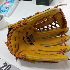 0806-097 ナイキ　グローブ　【※高額商品のため、カウンター内にて保管しております。お探しの方はスタッフまでお声がけください。】の画像