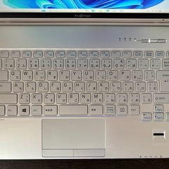 ⭐️美品【Windows11✨】FUJITSU LIFEBOOK SH90/S /13.3インチ/SSD256GB/Microsoft Office2021搭載/2015年製/タッチパネル機能☝️✨の画像