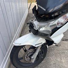 PCX125 JF28 事故車　部品取りの画像