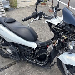 PCX125 JF28 事故車　部品取りの画像