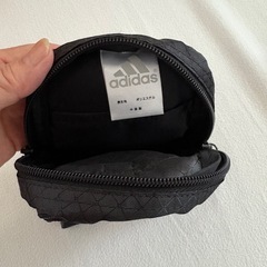 adidas ミニポーチ　未使用の画像