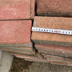 インターロッキング【1個50円】10個　大量購入可能　ブロック　コンクリート　庭　駐車場の画像