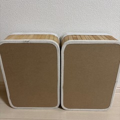 竹と布製のボックス2個の画像