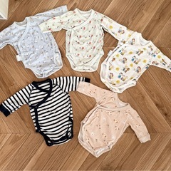 ベビー服60サイズ16点　秋・冬　ボディ肌着・ロンパースの画像