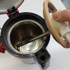レトロ　電気ポット　500円　高さ30cmの画像