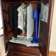 洋服ダンスの画像