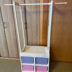 クリーニング済み　子供服収納　ハンガーラック　の画像