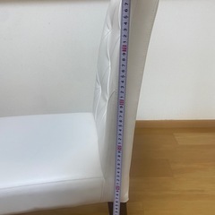 ダイニングチェア白　（2つあります）の画像