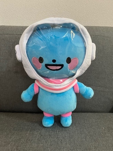 宇宙服を着た可愛い猫のぬいぐるみ50体