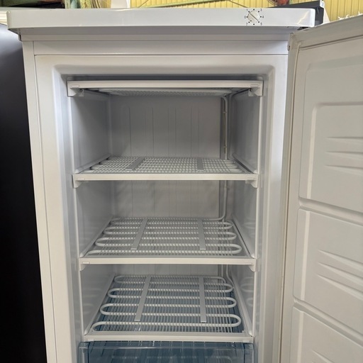 ⭐️冷凍ストッカー⭐️ 冷凍庫 2022年 198L 大阪市近郊配送無料