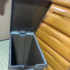 ニトリ　ゴミ箱　30Lの画像
