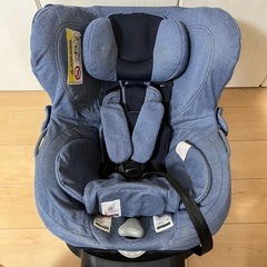 エールべべ　新生児チャイルドシートの画像