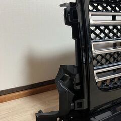 ベンツ Gクラス W463 フロントグリル A4638880400 割れなしの画像