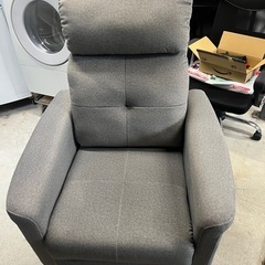 『立ち上がりやすい』1人掛け電動リクライニングソファ/新古品！の画像