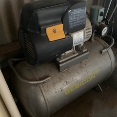 日立ベビコン　エアーコンプレッサー動力タイプ　の画像