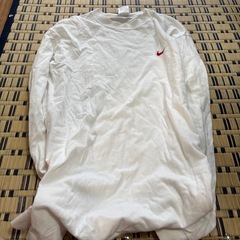 NIKE長袖Tシャツの画像