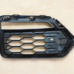 RP4　ステップワゴン　スパーダ　フォグカバー　メッキ無し　左右の画像