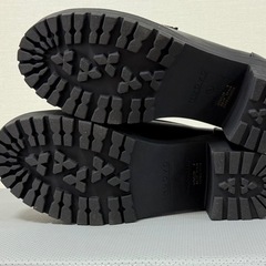 レディース 厚底ヒールローファー ブラック ゴールド金具付きの画像