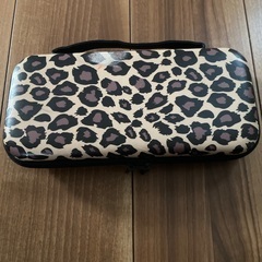 IKEAタッパー2個　Switchケース　などの画像